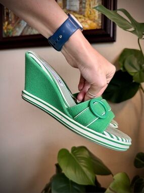 AEO Green Y2K Striped Wedge Sandals Mules Heels 6